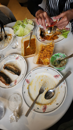 Photo of Petra Peri Peri and Indian Cuisine - 43 Cottingham Rd, Hull HU5 2PP